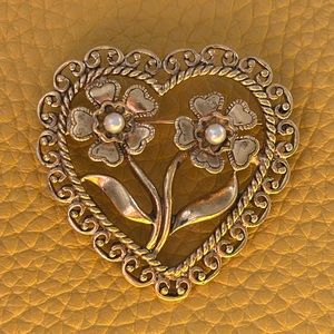 Vintage Gold Tone Heart Brooch Pin With Two Flowers And Faux White Pearls